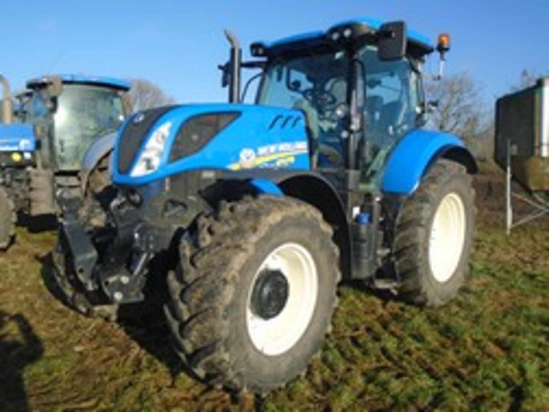 New Holland T7.210 YX17 DKU 588hrs, front linkage, 40km/h, Range Command transmission, air