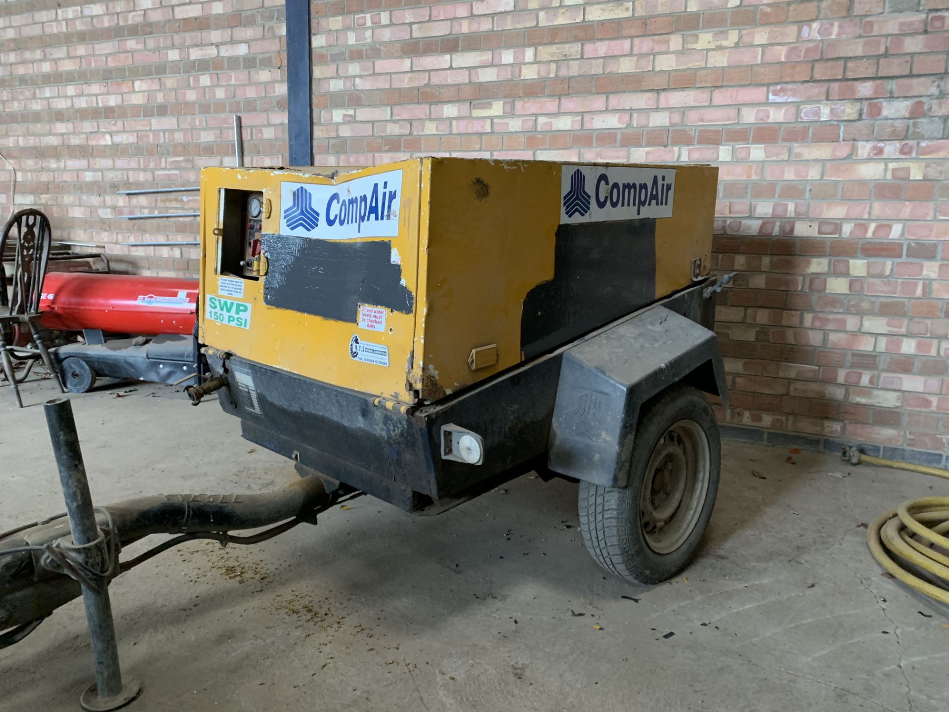 Towable compressor