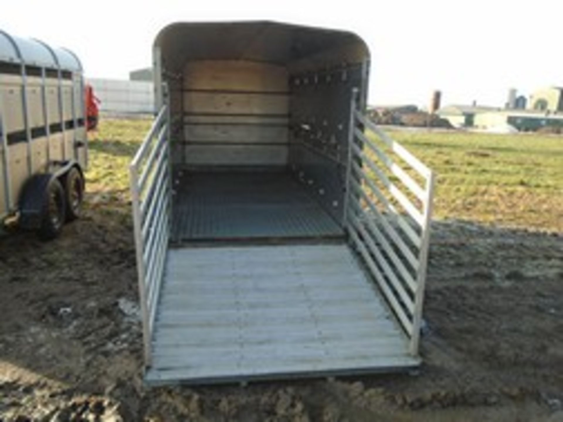 Ifor Williams 12' livestock trailer - Image 2 of 2