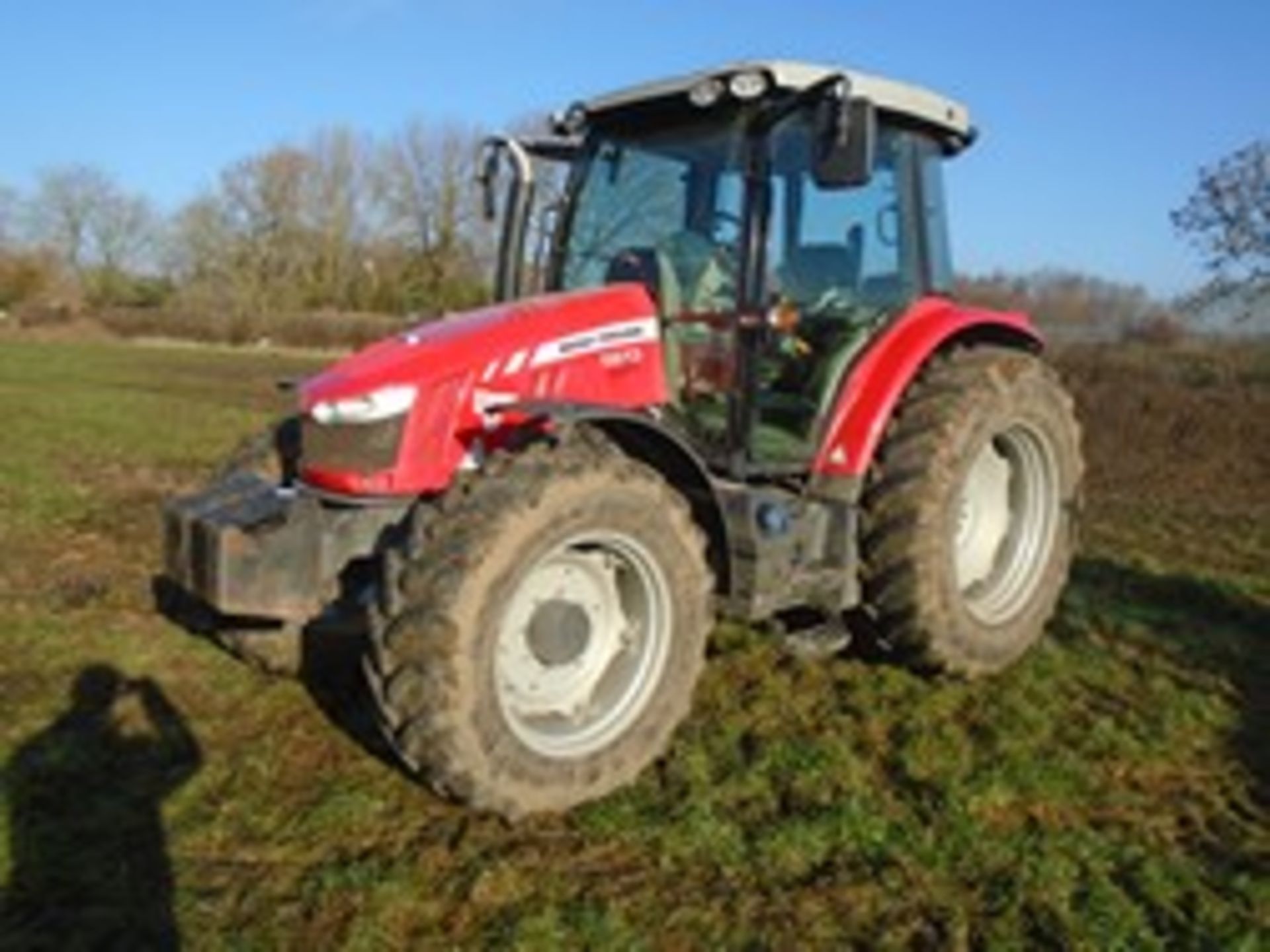 Massey Ferguson 5613 FJ64 DYM 1,130hrs, 40km/h, Dyna-4 transmission, air conditioning, USB radio,