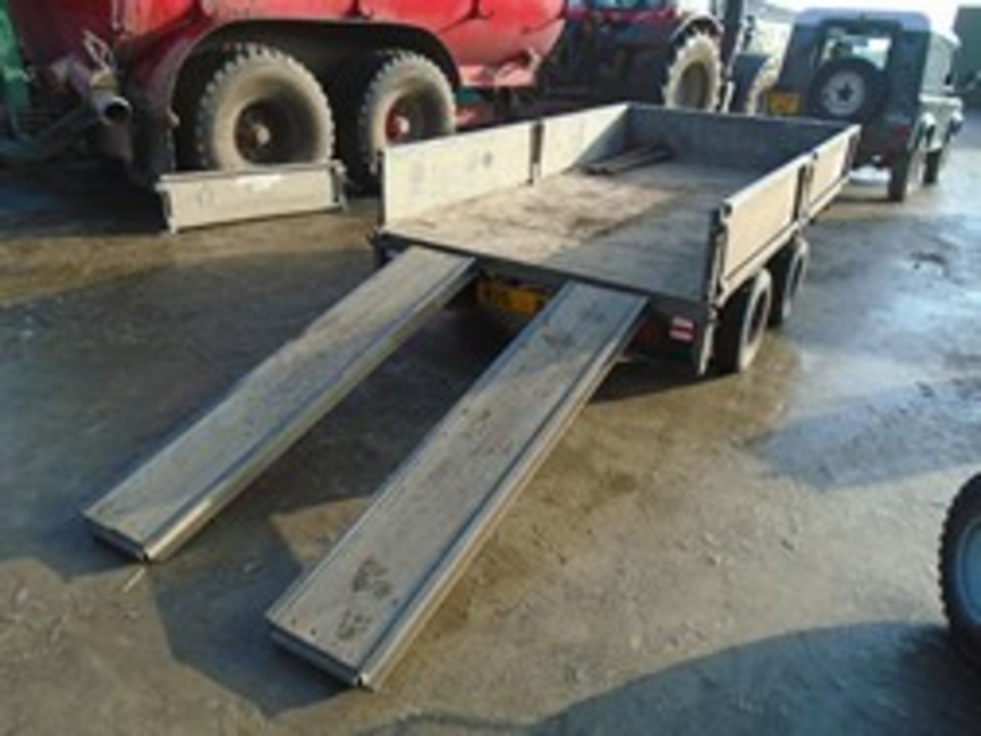 Ifor Williams trailer with vehicle ramps - Image 2 of 2