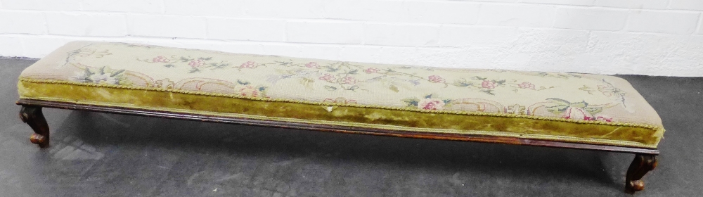 Long footstool with tapestry upholstery and mahogany cabriole suppports, 105 x 73cm