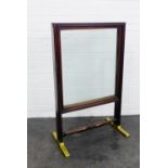 Large mahogany and brass fire screen with glazed panel, 108 x 66cm