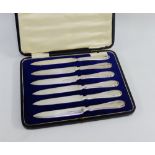 George V set of six silver fruit knives, Sheffield 1921, in a fitted case.