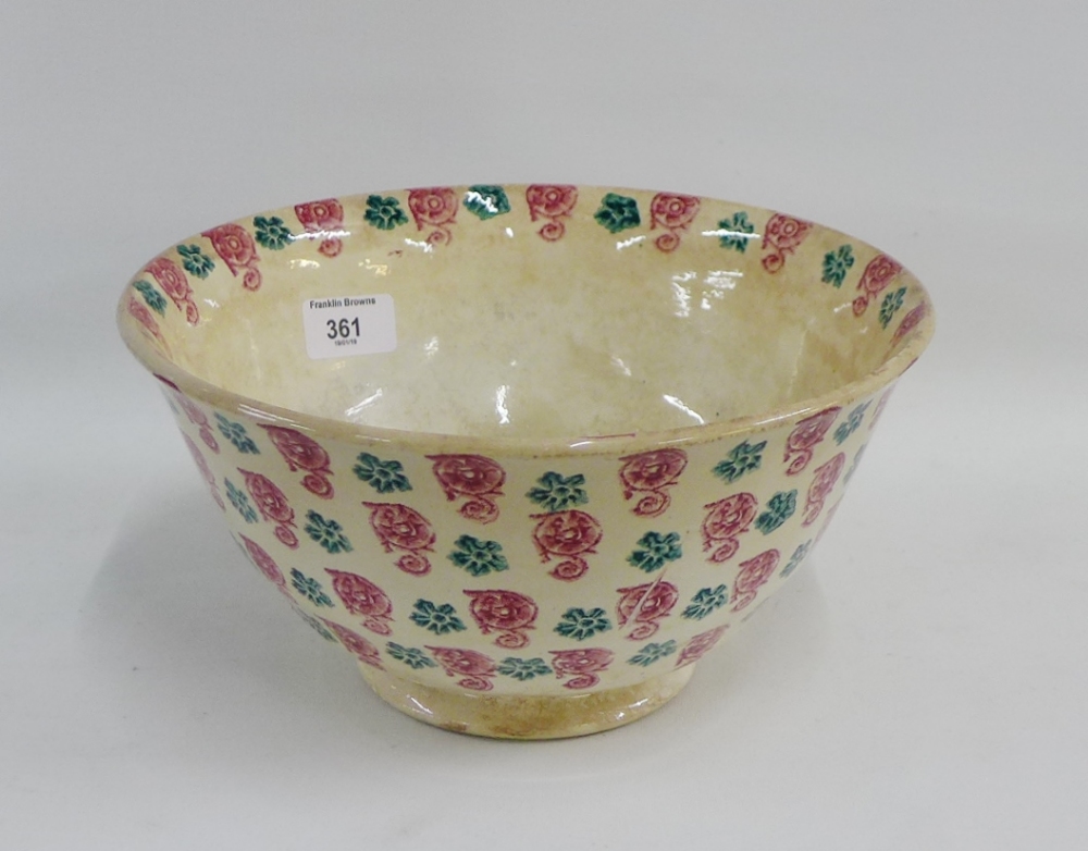 Scottish pottery sponge ware bowl with leaf and flower pattern