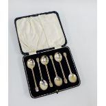 Set of six George VI silver teaspoons, in a fitted case, Sheffield 1933 (6)