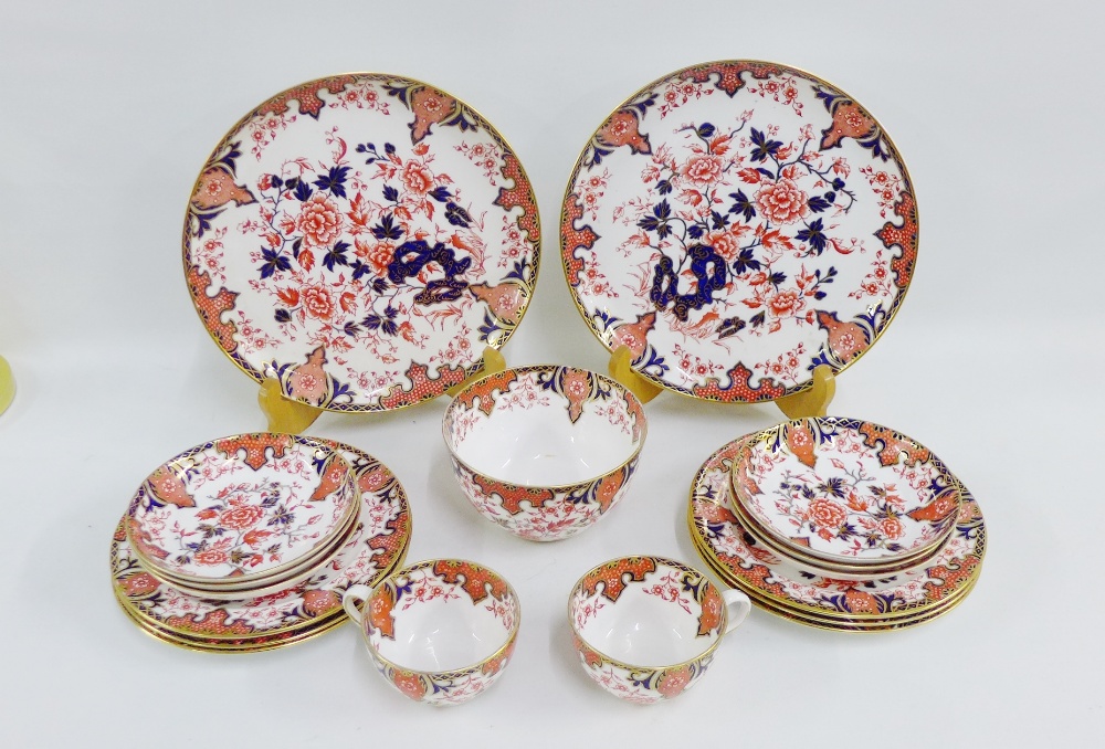 Quantity of Royal Crown Derby 'Imari' pattern 2224 table wares, to include five cups, seven saucers,