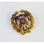 10k gold and enamel Auxiliary VFW (Veterans of Foreign Wars) badge, 2.5cm long