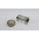 Victorian silver topped glass travelling inkwell with fine foliate engraving, London 1859 together