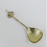 Tasmanian Sargison Hobart Arts & Crafts silver spoon with hammered bowl, twisted stem and pierced