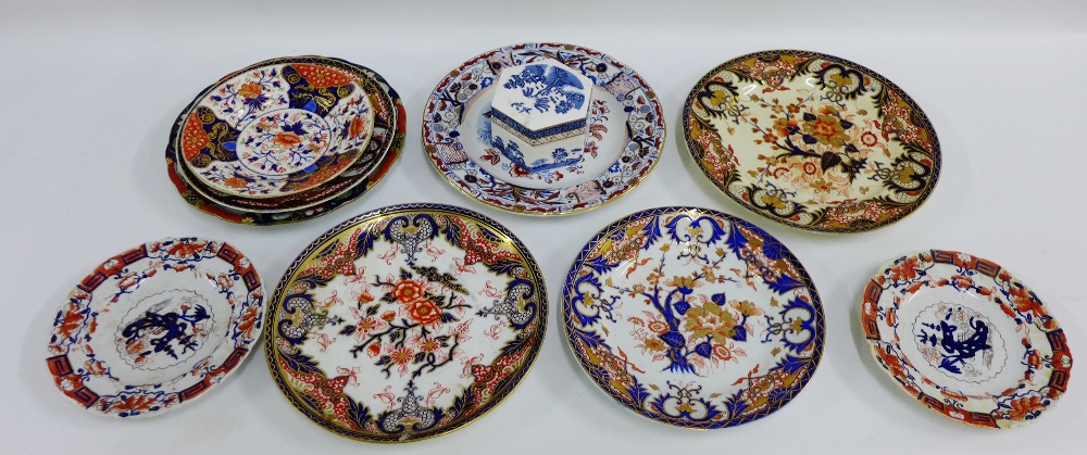Quantity of 19th century various 'Imari' patterned plates, together with a 'Willow' patterned blue