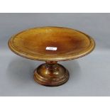 Mahogany pedestal bowl, 17cm high