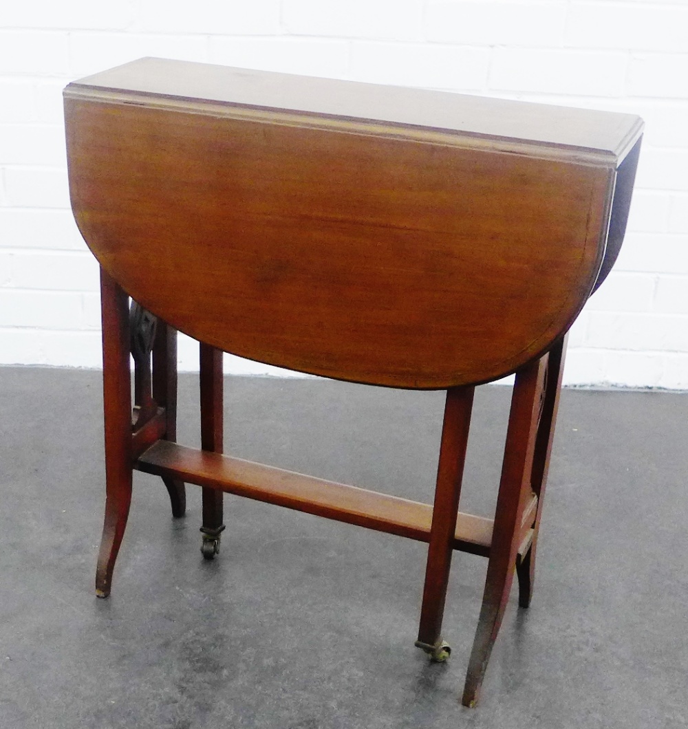 Mahogany Sutherland table, 67 x 62cm