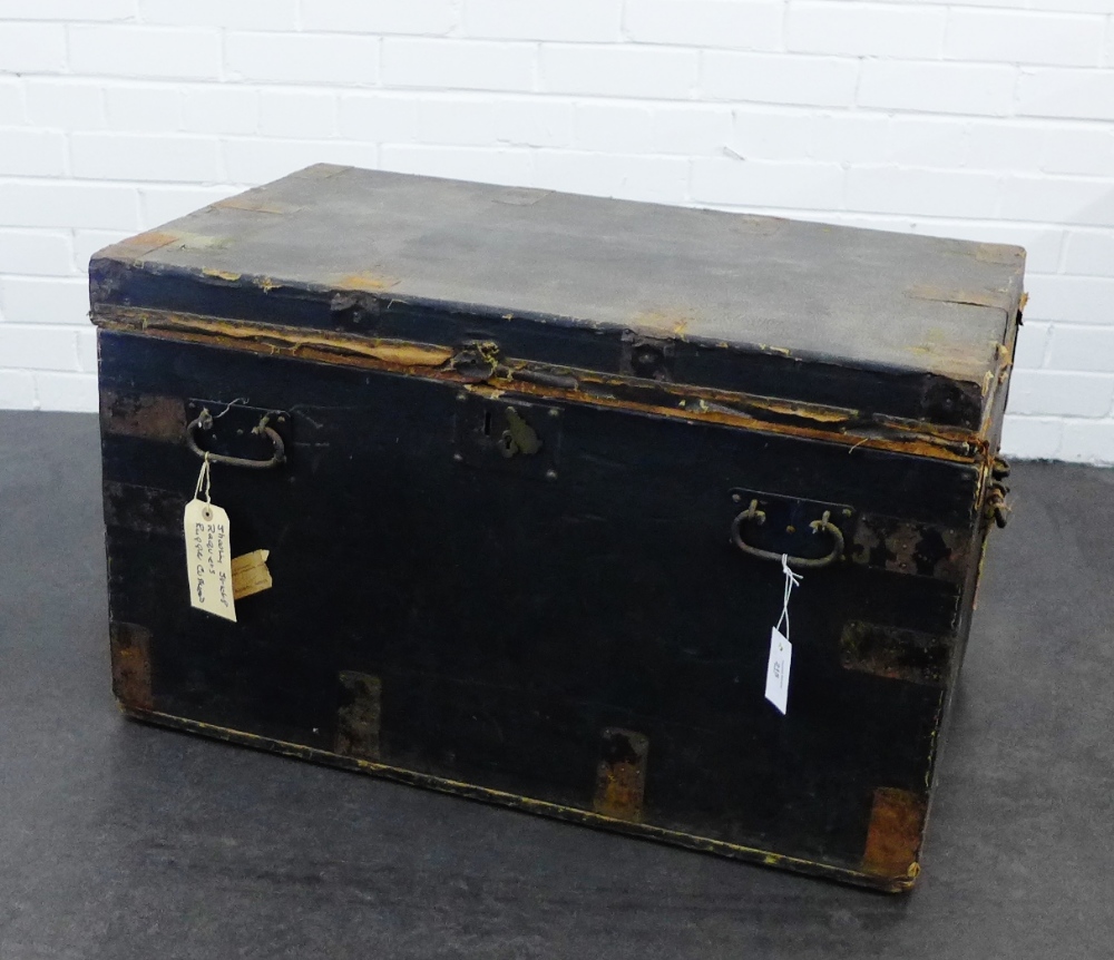 Silver chest / storage trunk, 52 x 84cm