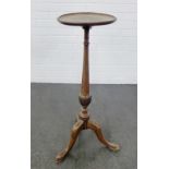 Mahogany torchere stand on tripod legs, 85 x 31cm