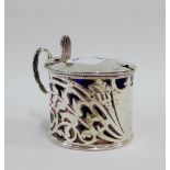 Edwardian silver mustard pot with hinged lid, shield cartouche and blue glass liner, William