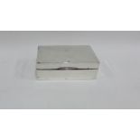 George V silver cigarette box, Birmingham 1926 14cm long