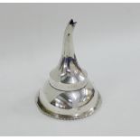 Silver wine funnel, London 1972, 11cm long