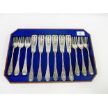 Set of six Epns fish knives and forks with engraved and pierced decoration (12)