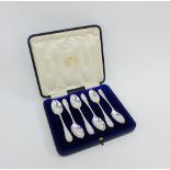 Set of six silver teaspoons, London 1910, in fitted box (6)