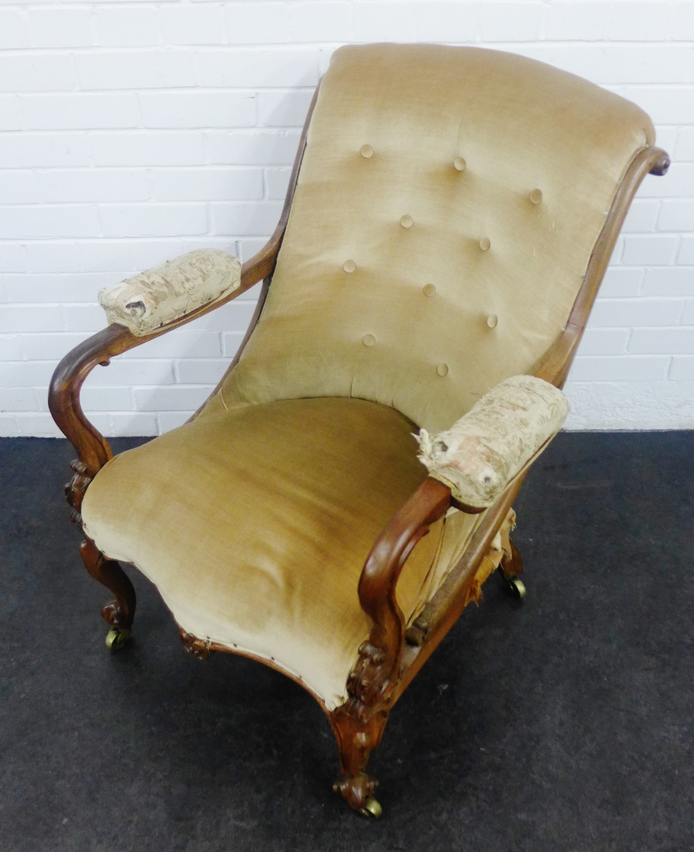 Cream button back open armchair, 94 x 62cm