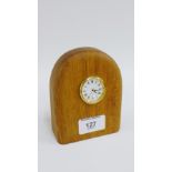 Mantle clock in an oak case, 12cm high