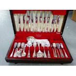 Cutlery canteen containing a suite Epns and stainless steel flatware