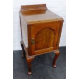 Walnut ledgeback bedside cabinet on cabriole legs, 84 x 40cm