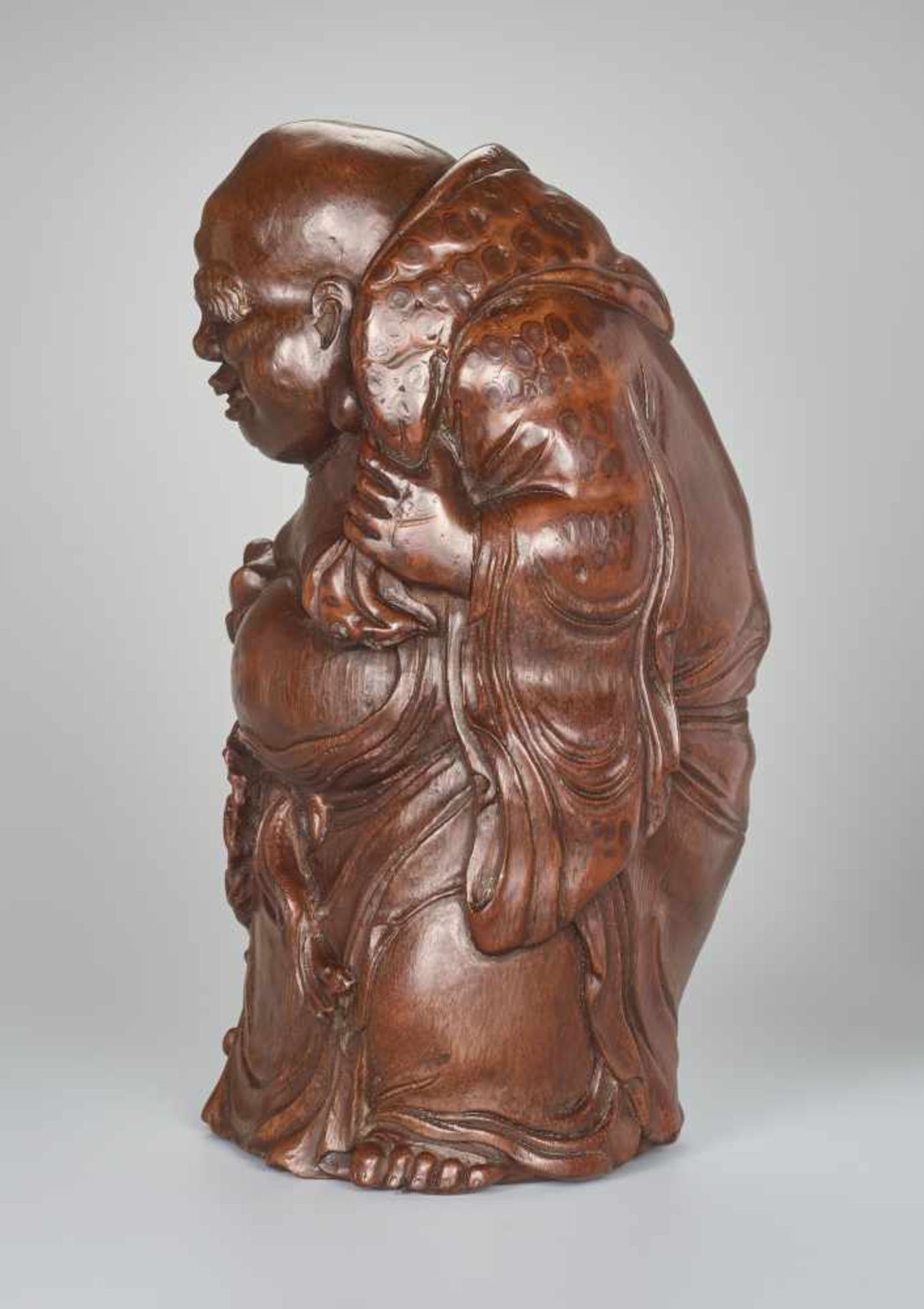 A VERY LARGE BAMBOO SHOOT CARVING OF BUDAI WITH INGOT, QING DYNASTYBamboo rootChina, Qing dynasty ( - Image 7 of 9