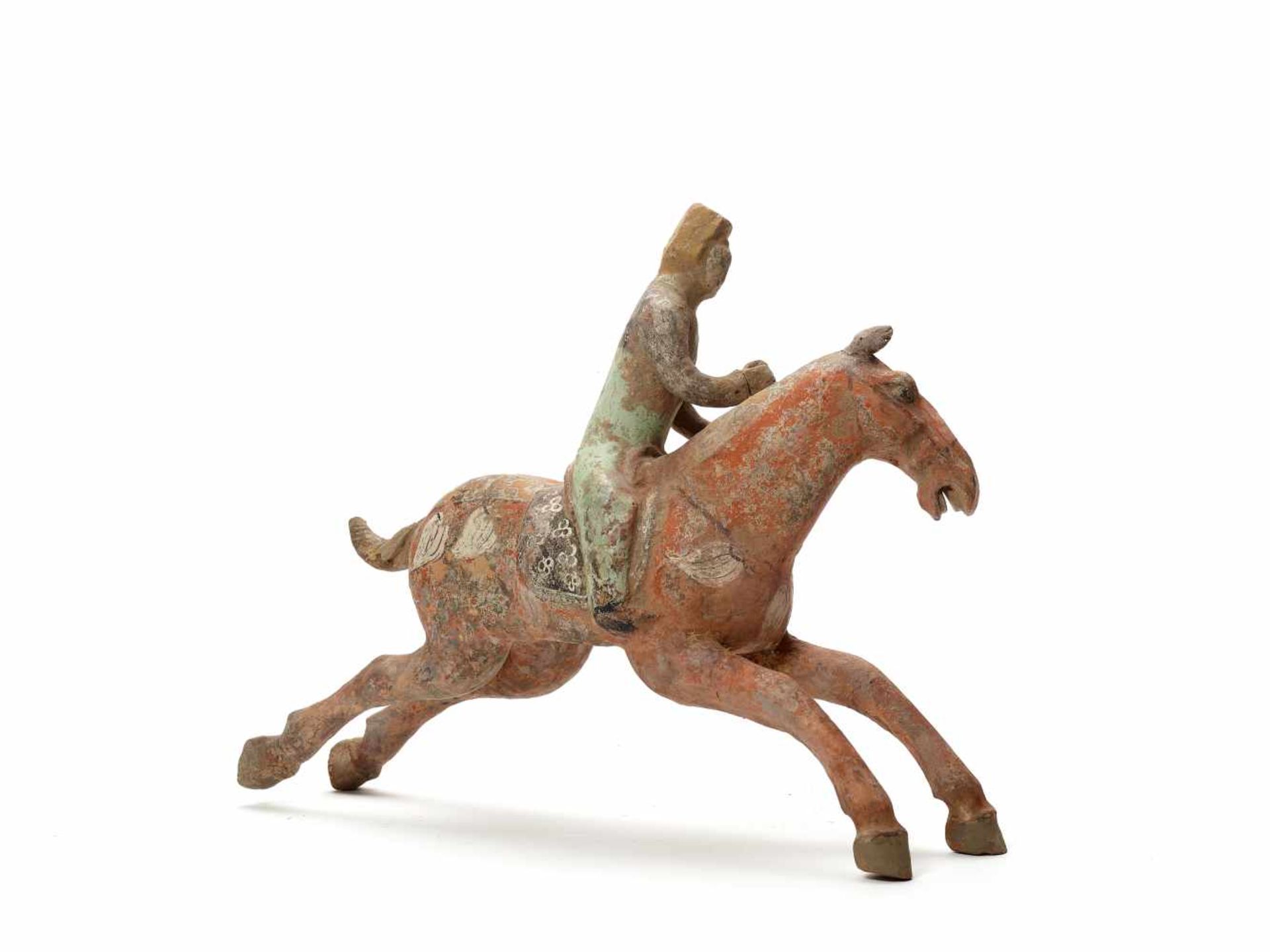 A RARE TERRACOTTA POLO RIDER, TANG DYNASTY (618-907)The skillfully modeled statue with remainders of - Image 3 of 4