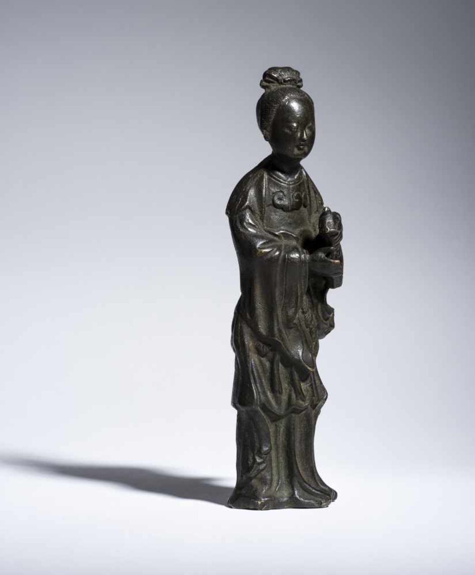 IMMORTAL WITH WATER JARBronzeChina, Qing dynasty, 19th centuryFine figure, possibly a fairy and an - Image 2 of 6