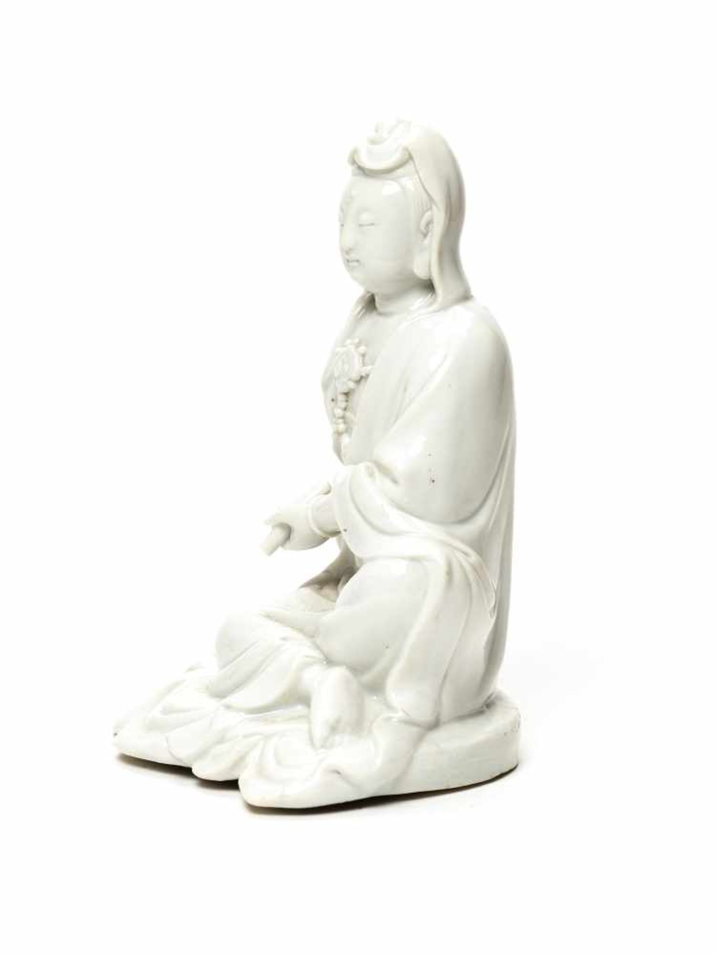 BLANC DE CHINE PORCELAIN GUANYIN – QING DYNASTY Blanc-de-Chine porcelainChina, Qing Dynasty (1644- - Bild 4 aus 5