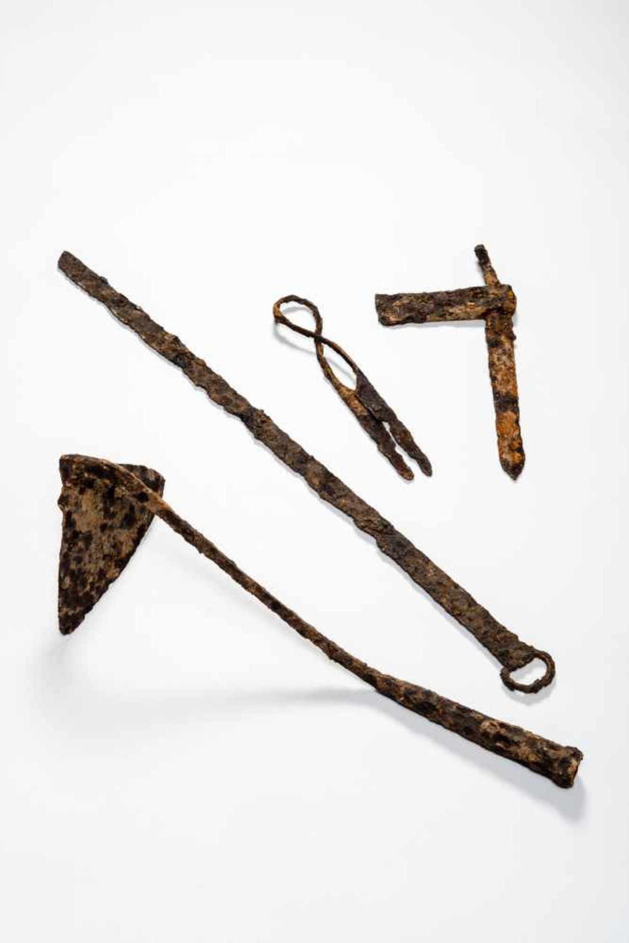 RARE COLLECTION OF IRON TOOLSIronChina, c. Han (206 BC-220 AD) to Northern Wei dynasty (385-535)In - Image 6 of 7