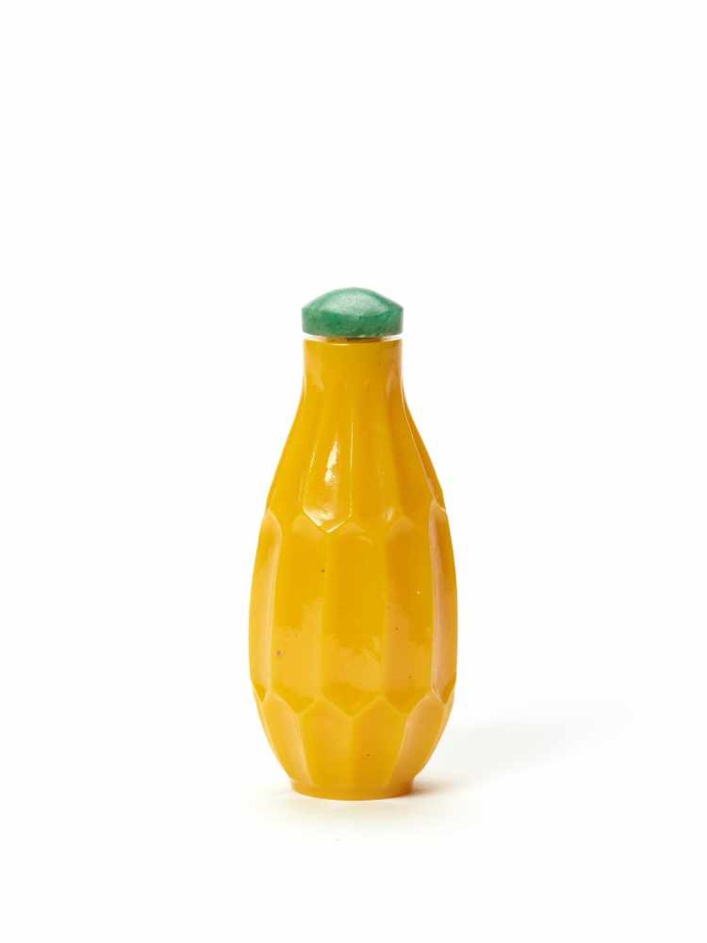 A DAOGUANG MARK AND PERIOD ‘IMPERIAL YELLOW’ FACETED GLASS SNUFF BOTTLEGlassChina, Daoguang mark and