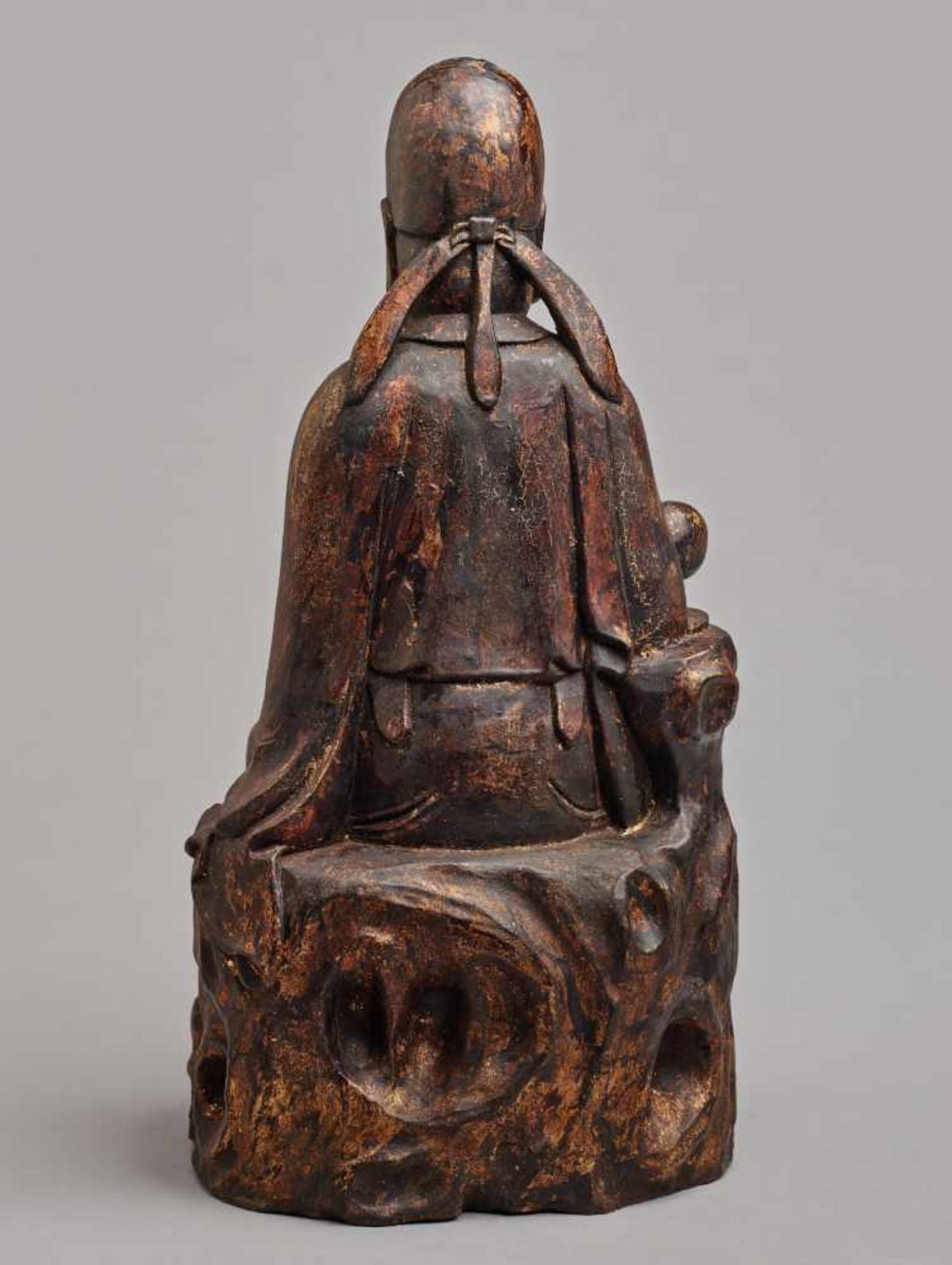 DEIFIED HIGH OFFICIALWood with gildingChina, Qing dynasty (1644-1912) A decorative sculpture of a - Image 3 of 4