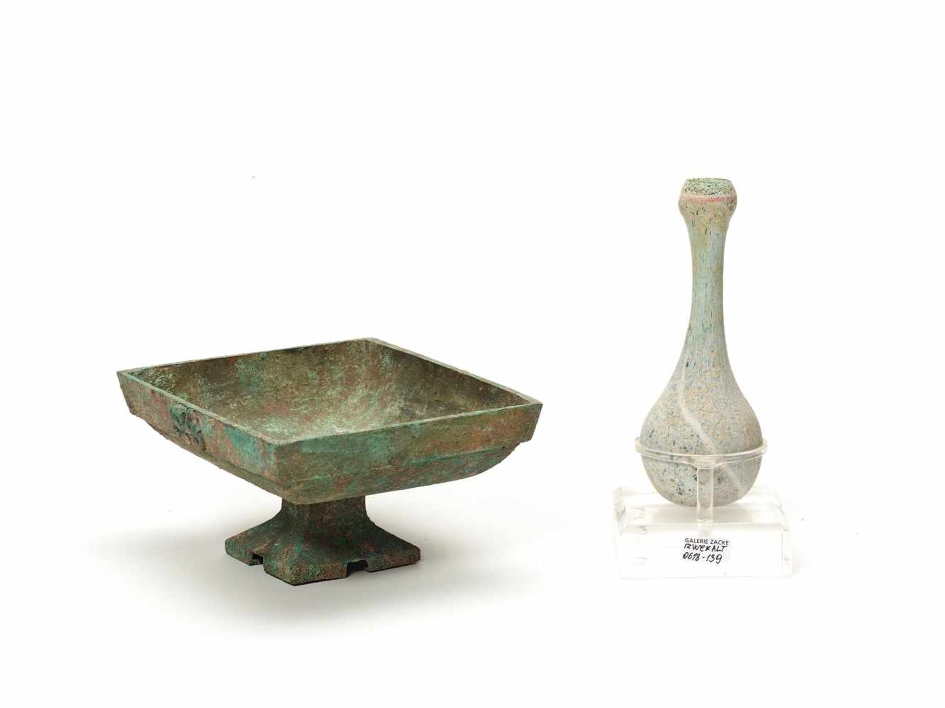 TWO CHINESE BRONZE VESSELS, HAN DYNASTYBronzeHan dynasty (206 BC-220 AD)This group of two Chinese - Image 3 of 3