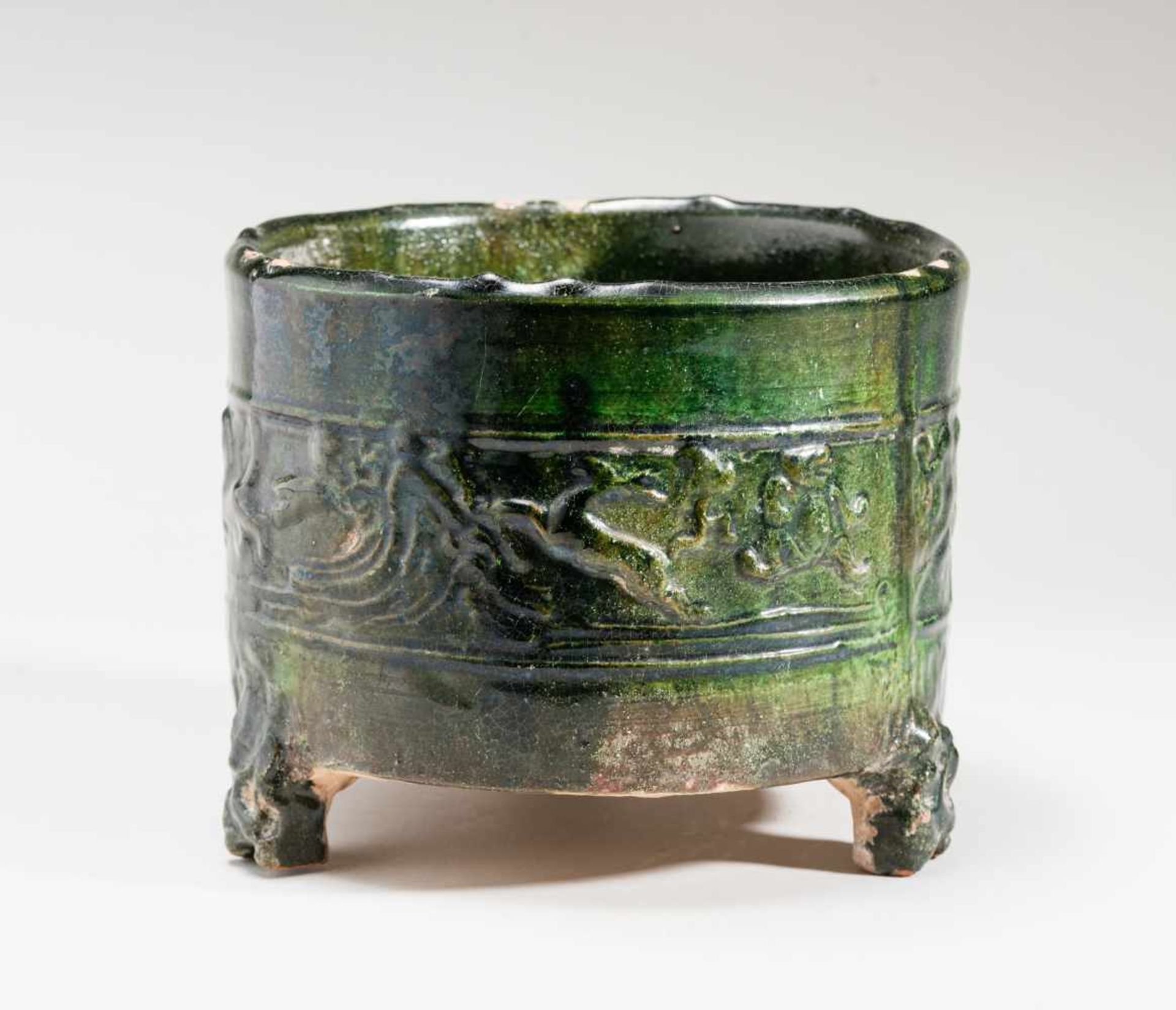 COSMETIC CONTAINERGlazed ceramic China, Han dynasty (206 BCE - 220 CE) Splendid, glazed vessel. It