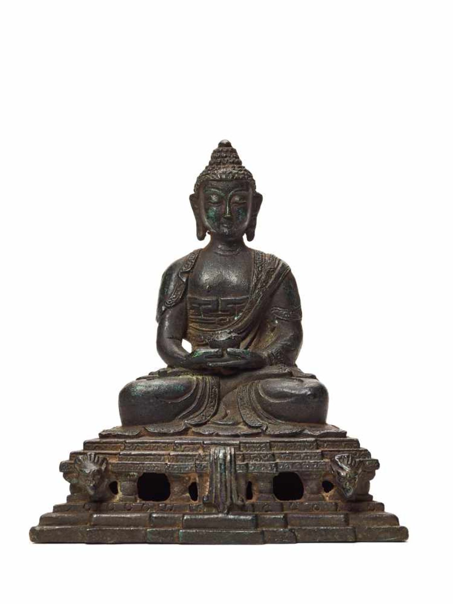 A TIBETAN BRONZE DEPICTING BUDDHA AMITABHABronzeTibet, 20th centuryBuddha Amitabha is depicted - Image 2 of 5