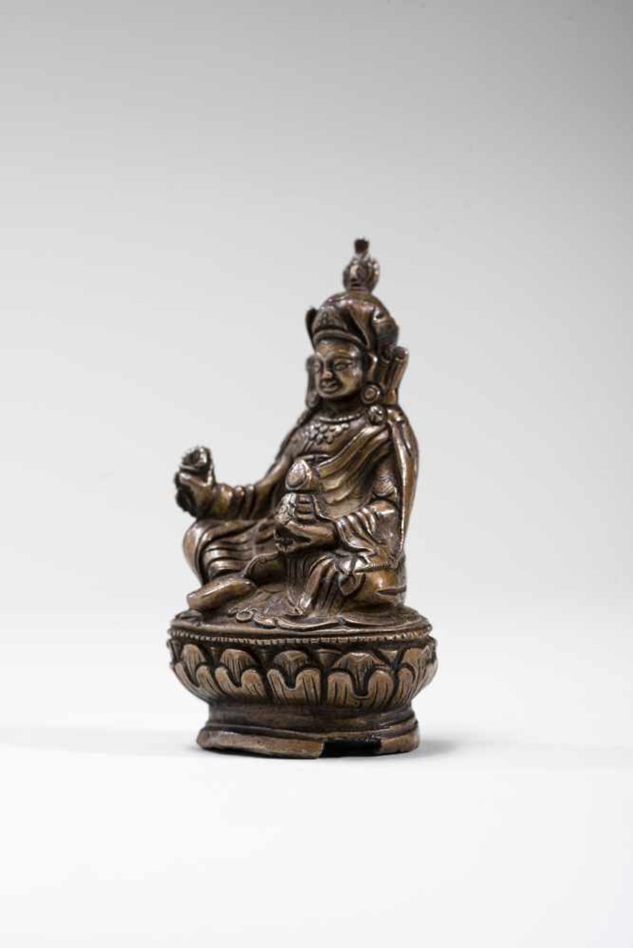 A TIBETAN MINIATURE BRONZE OF PADMASAMBHAVA, 19TH CENTURYBronzeTibet, 19th centuryPadmasambhava - Image 2 of 7