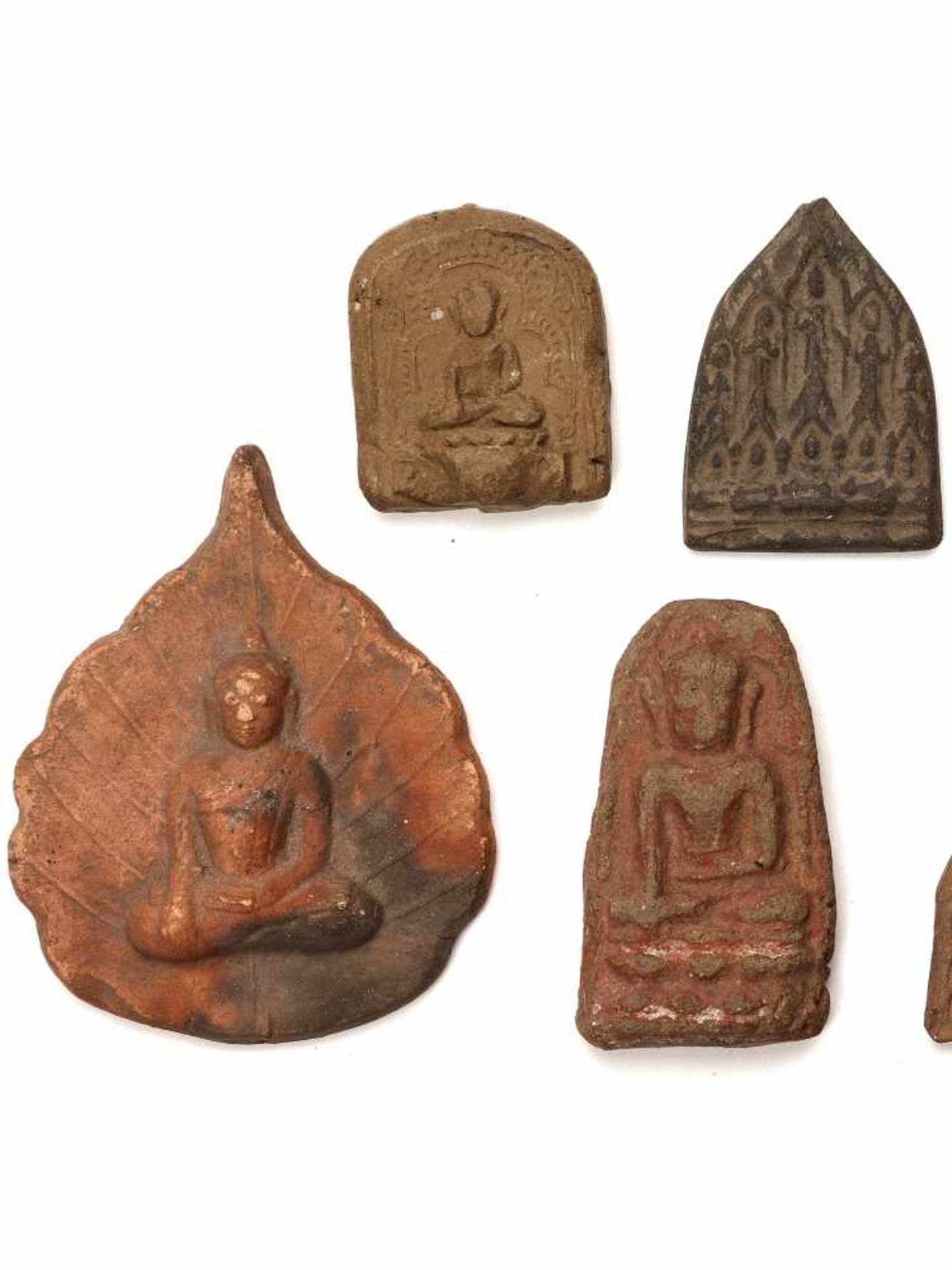 TSATSA COLLECTION WITH 7 LARGE INDIVIDUAL LOTS – 17th – 19th CENTURY Terracotta, ceramic Tibet, - Bild 2 aus 4