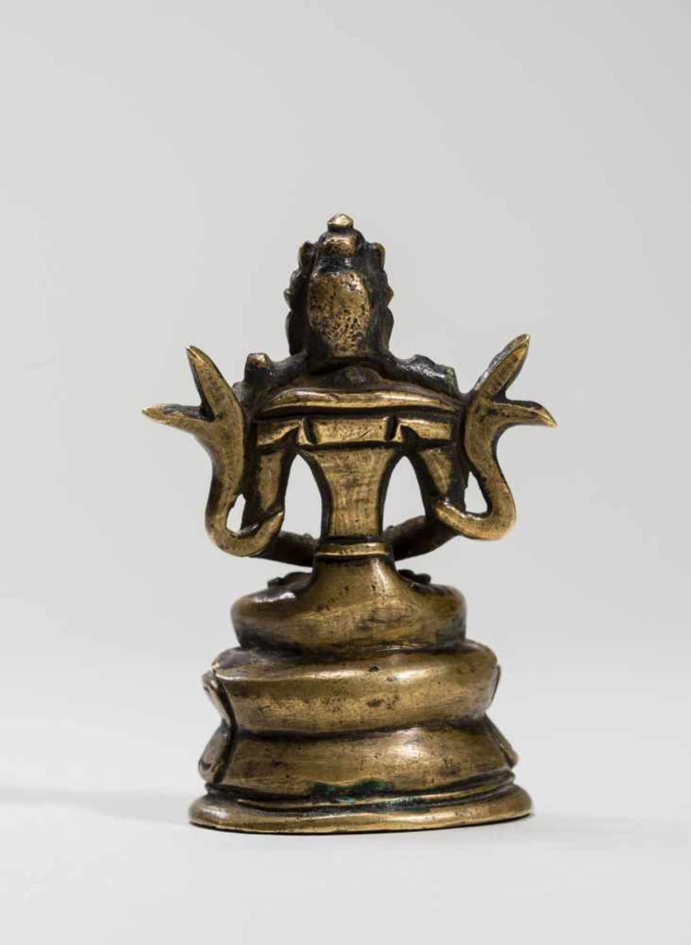 A SINO-TIBETAN MINIATURE BRONZE OF BUDDHA AMITAYUS, 18TH-19TH CENTURYFire-gilt bronzeTibet, 18th - Image 4 of 7