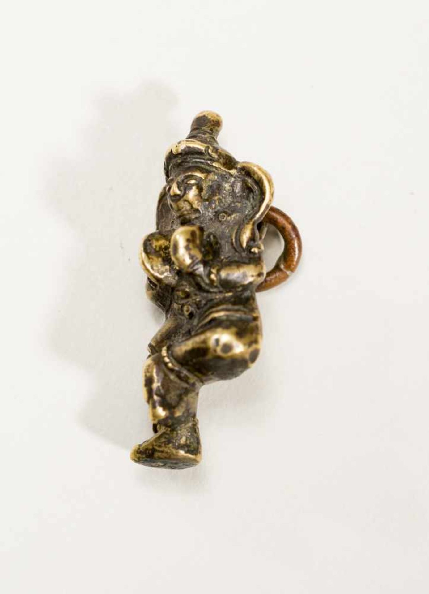 A TIBETAN MINIATURE BRONZE OF A DANCING BODHISATTVABronzeTibet, 18th to 19th centuryThis small - Bild 3 aus 8