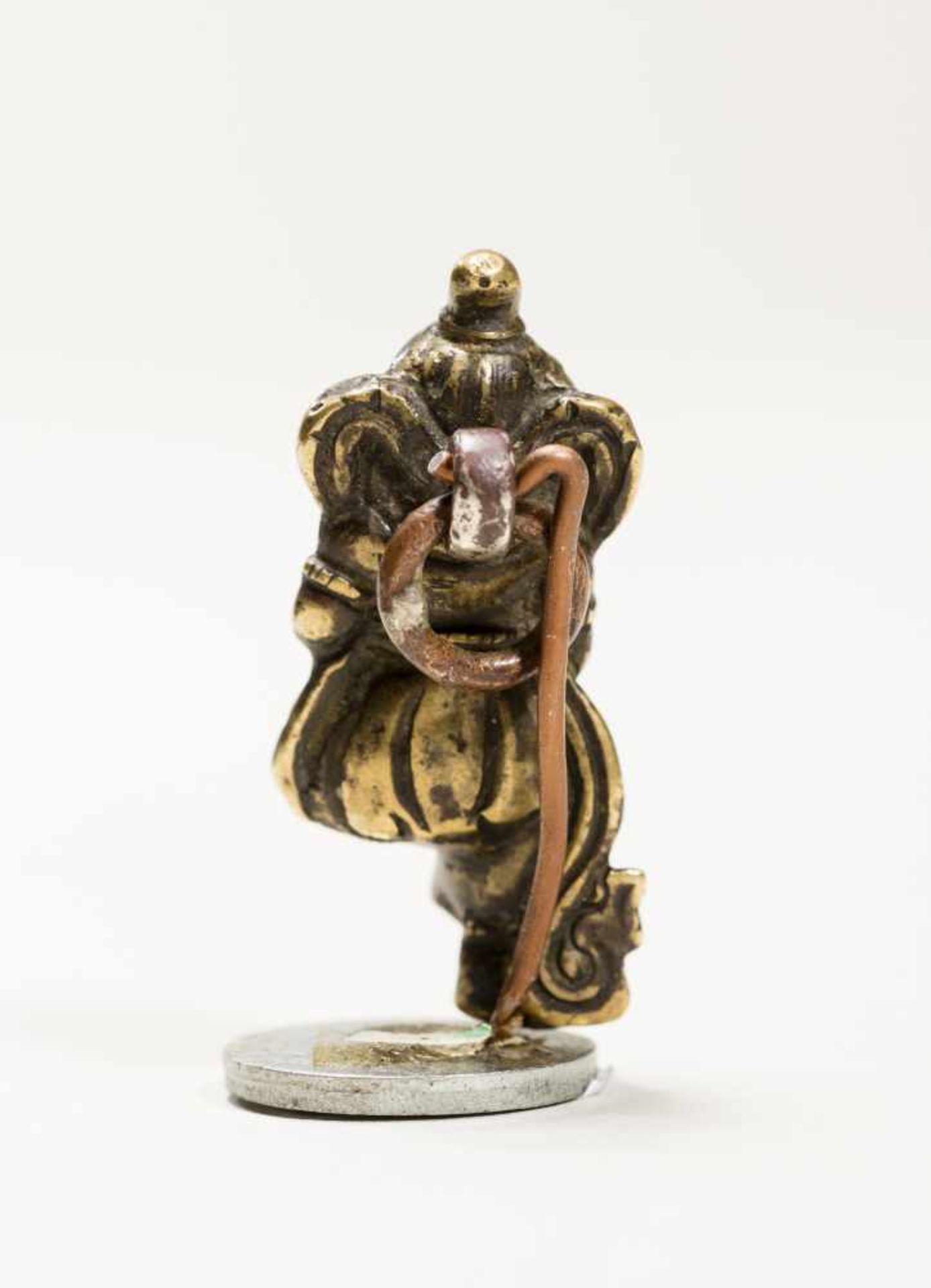 A TIBETAN MINIATURE BRONZE OF A DANCING BODHISATTVABronzeTibet, 18th to 19th centuryThis small - Bild 7 aus 8