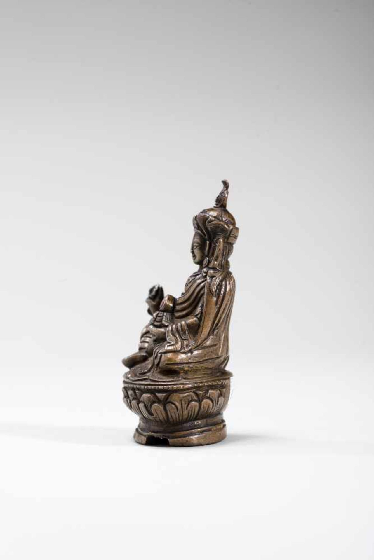 A TIBETAN MINIATURE BRONZE OF PADMASAMBHAVA, 19TH CENTURYBronzeTibet, 19th centuryPadmasambhava - Image 3 of 7