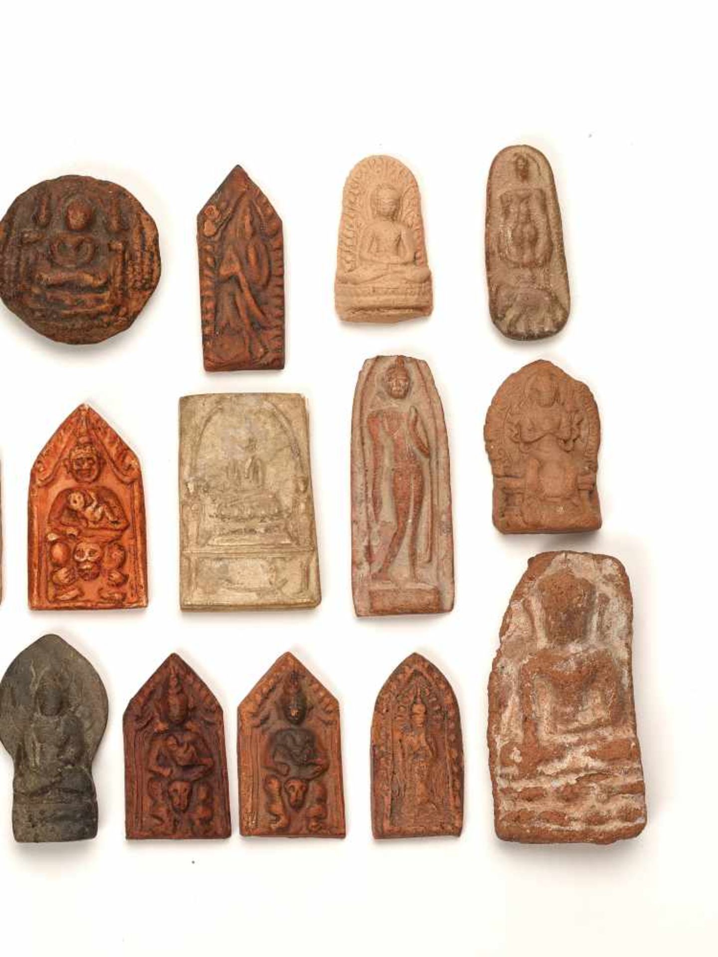 TSATSA COLLECTION WITH 21 INDIVIDUAL LOTS – 17th – 19th CENTURY Stone, terracotta, ceramic Tibet, - Image 3 of 4