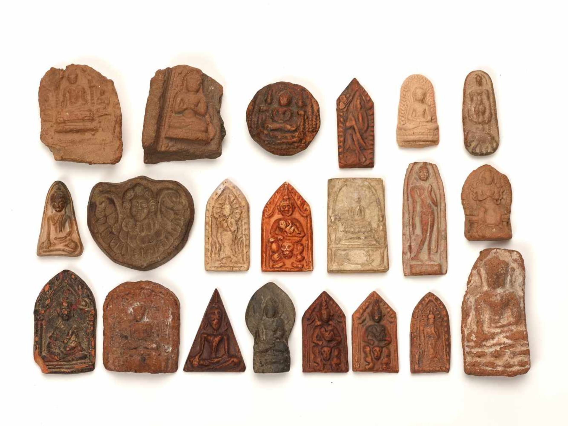 TSATSA COLLECTION WITH 21 INDIVIDUAL LOTS – 17th – 19th CENTURY Stone, terracotta, ceramic Tibet,