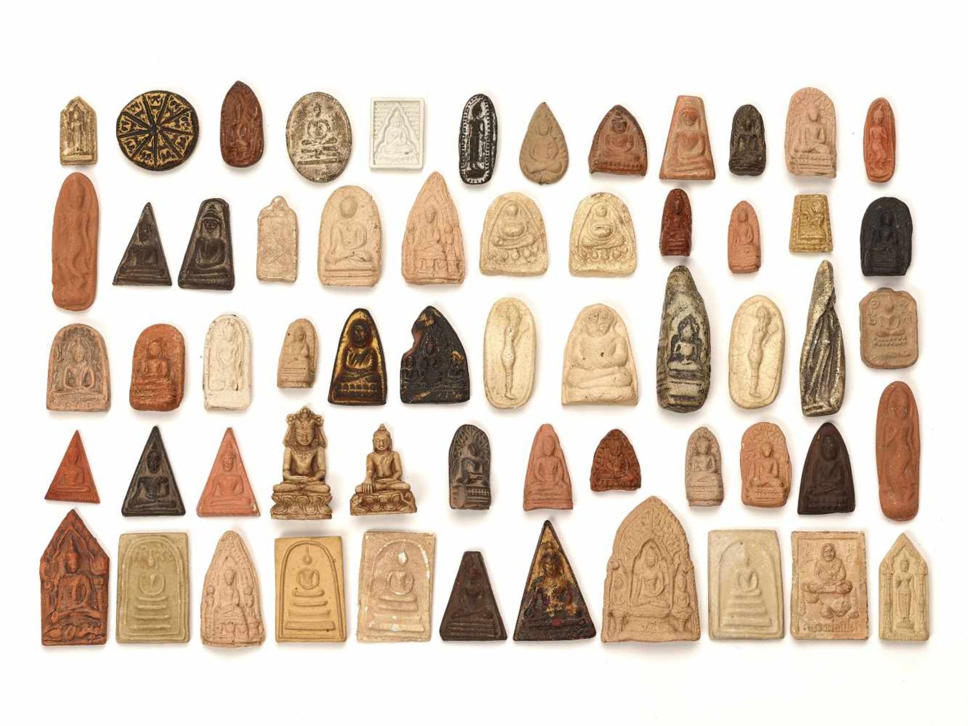 TSATSA COLLECTION WITH 59 INDIVIDUAL LOTS – 17th – 20th CENTURY Stone, terracotta, ceramic and other