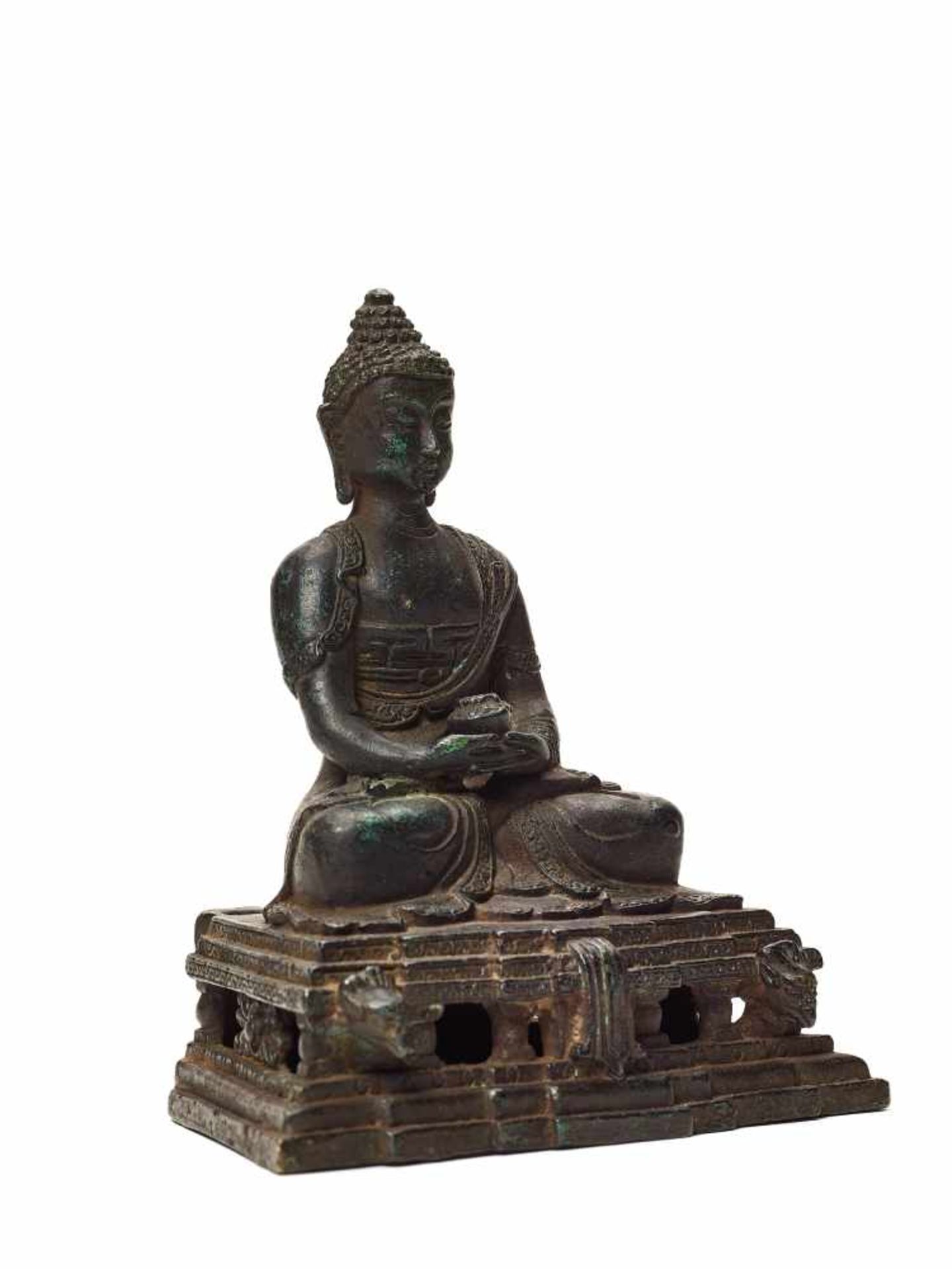 A TIBETAN BRONZE DEPICTING BUDDHA AMITABHABronzeTibet, 20th centuryBuddha Amitabha is depicted - Image 5 of 5
