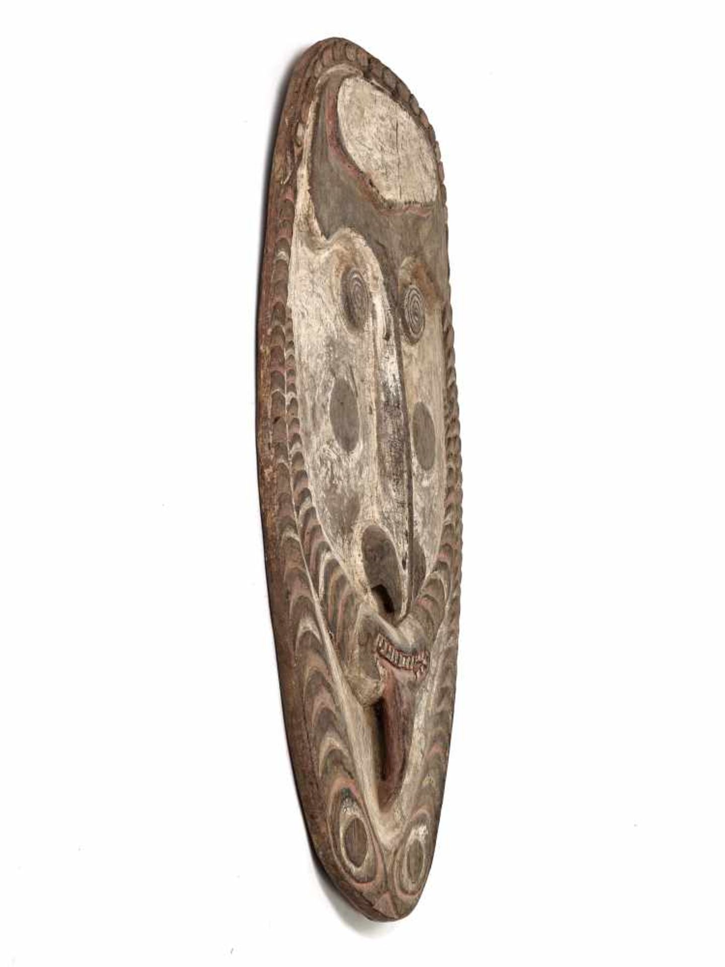 A GIGANTIC WOODEN MASK, PAPUA NEW GUINEA, 20TH CENTURYWoodPapua New Guinea, 20th centuryThis mask - Bild 4 aus 4