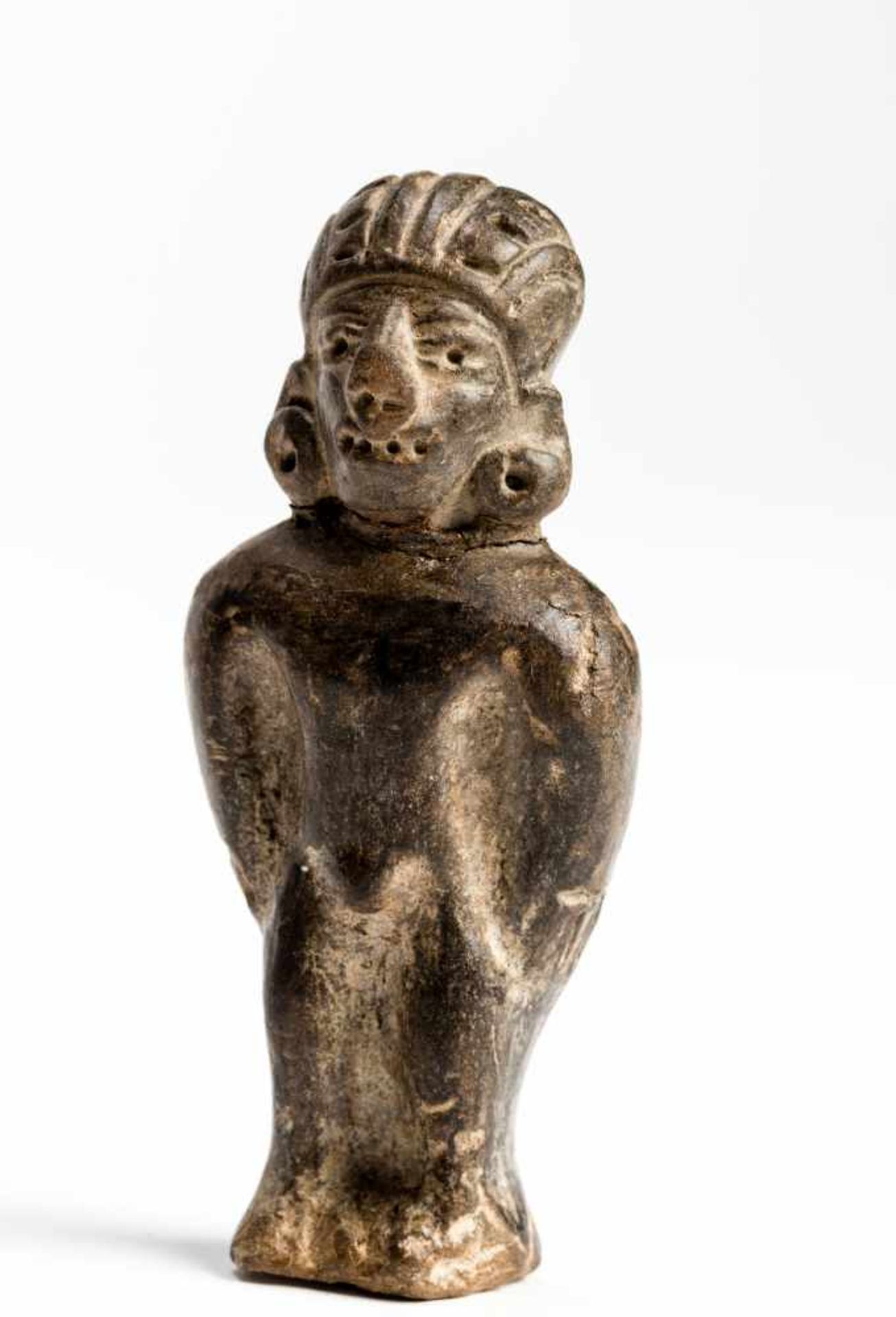 FIGURE OF A MANTerracotta Manteño culture, Ecuador, approx. 1000 Small, standing figure of a - Image 3 of 6